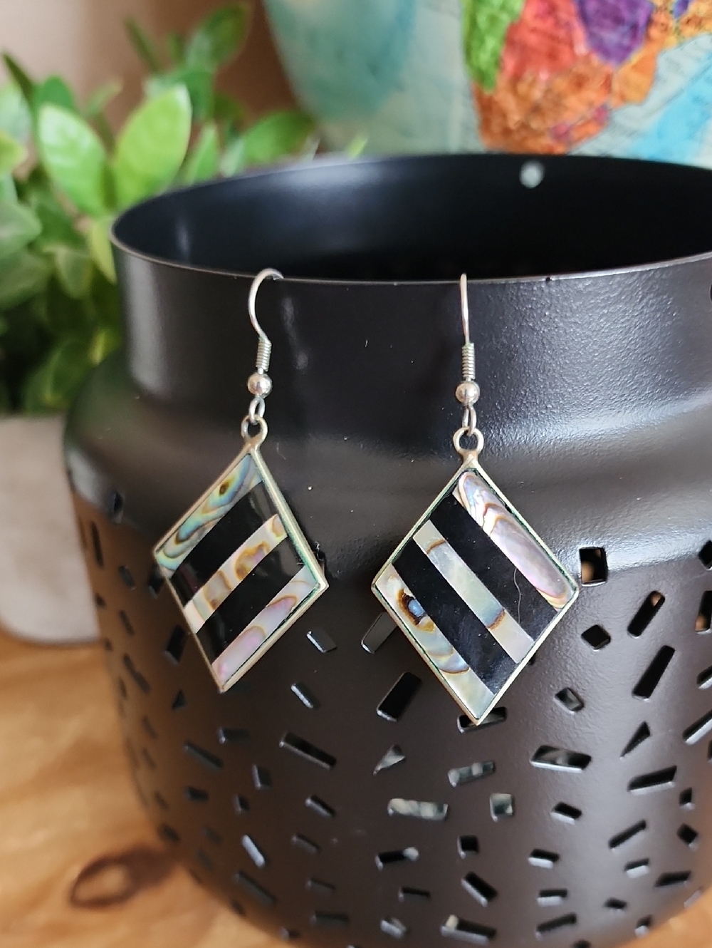 Alpaca Mexico Vibtage Mother of Pearl Inlay Black Stripe Dangle Earrings